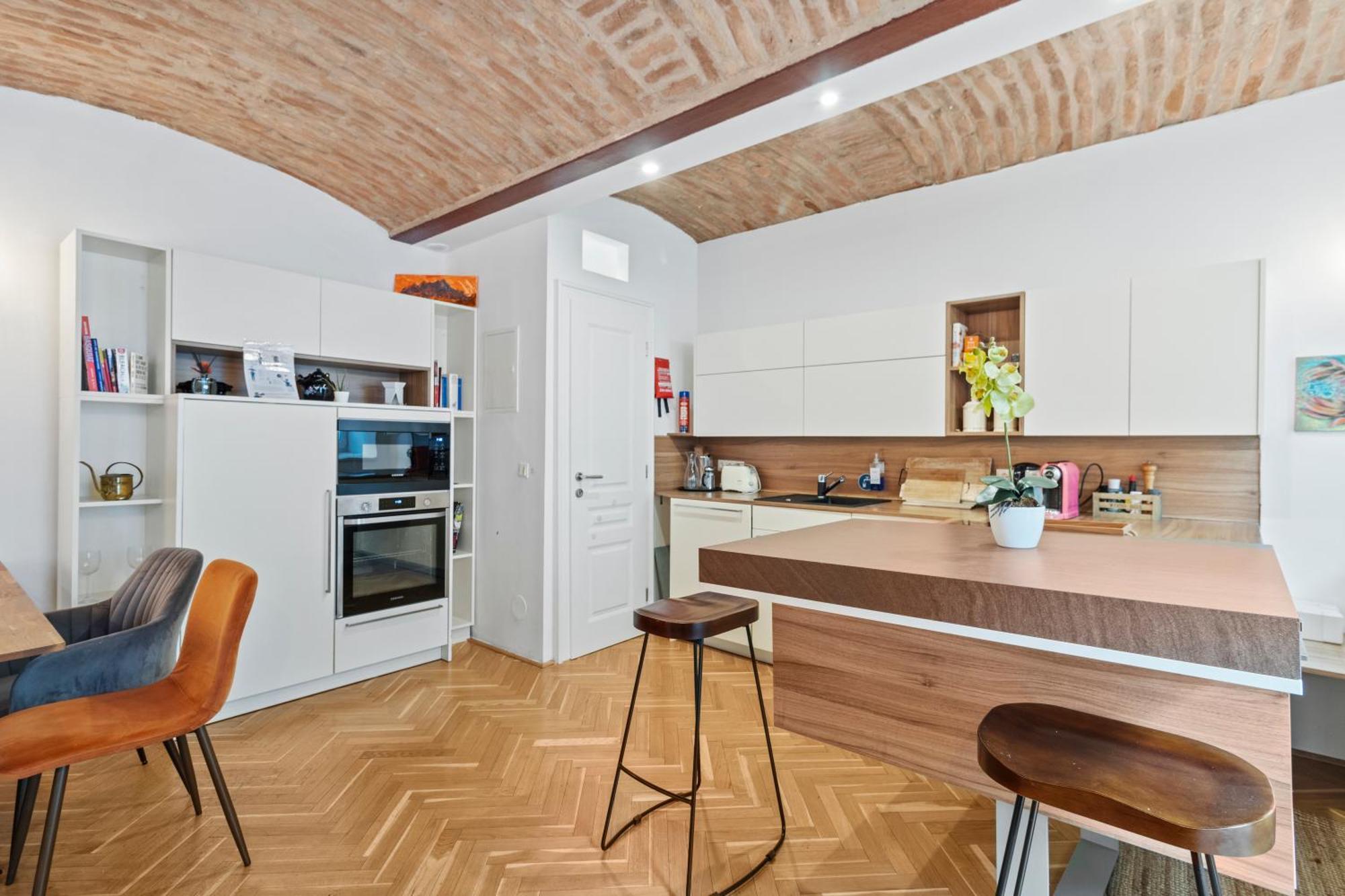 Apartment Farawayhomes #b2 *